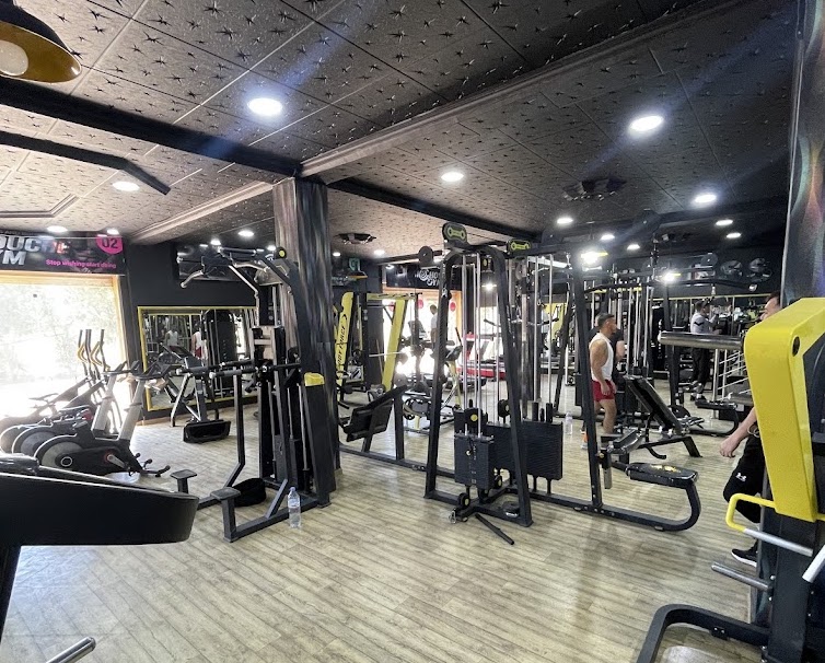 aichouche gym قاعة الرياضة